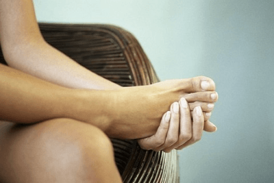 почему ноги болят и тянут