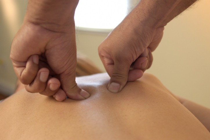 Делать ли массаж при боли в поясничном отделе позвоночника