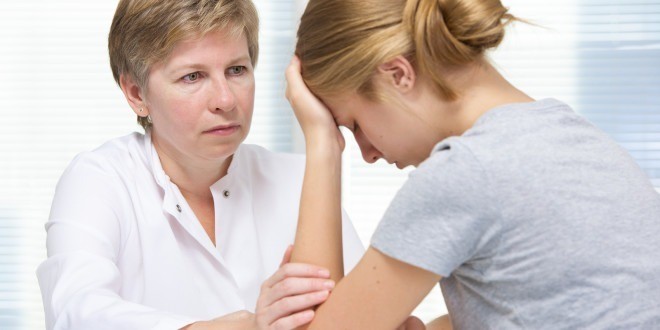 Как болит грудной остеохондроз у женщин — Сайт о лечении заболеваний суставов