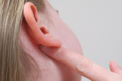 Болит между лопаток шум в ушах